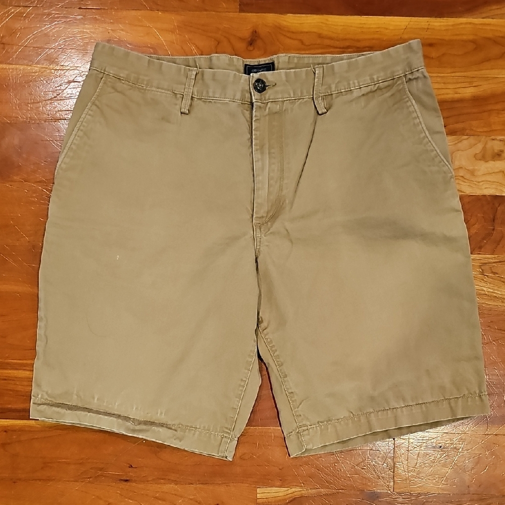 GAP Men's Khaki Flat Front Shorts